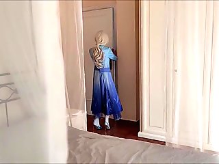 Elsa cosplay from FROZEN disney, finally takes a nice cock